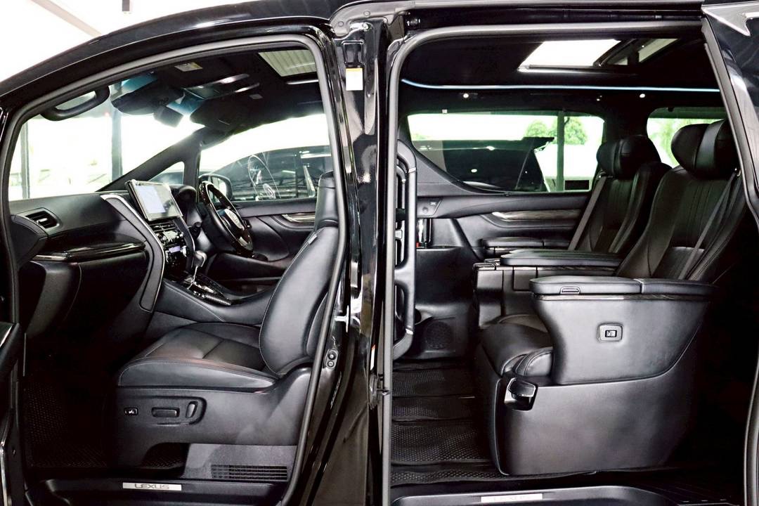 LEXUS LM300h 2.5 Executive (7 seater) 4WD ปี 2022