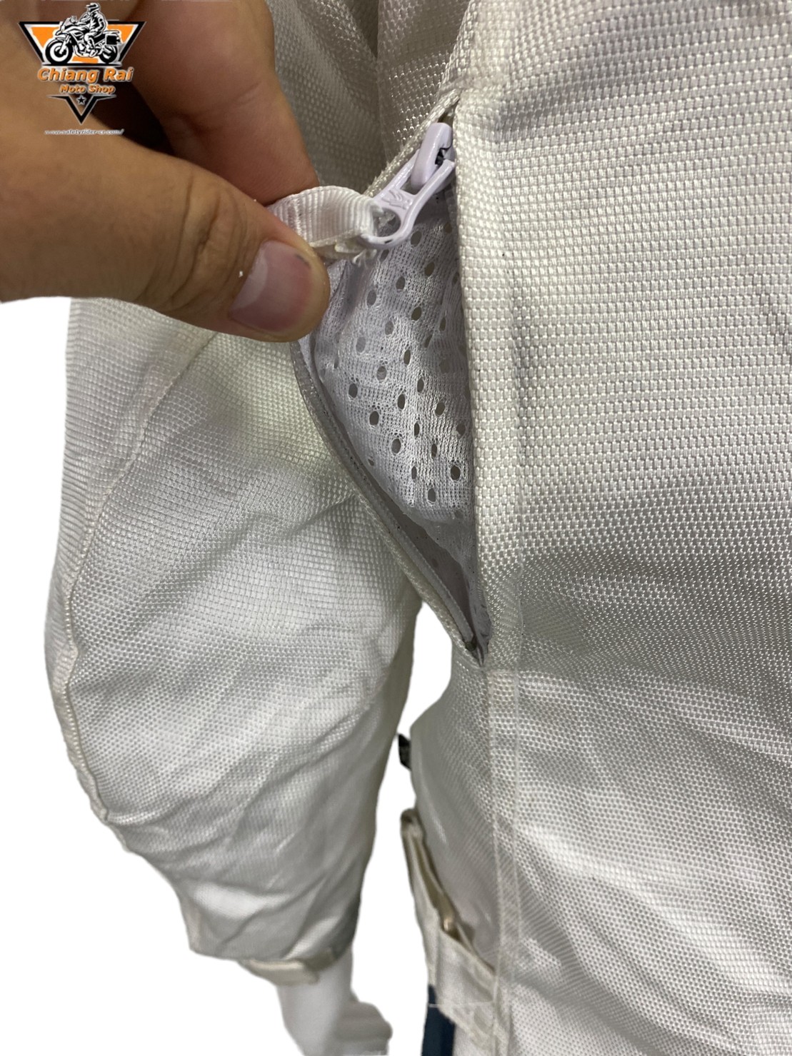 เสื้อขี่มอเตอร์ไซด์( มือสอง) RCSA 493: อก 46" ยาว 25" (L)**JOE ROCKET**