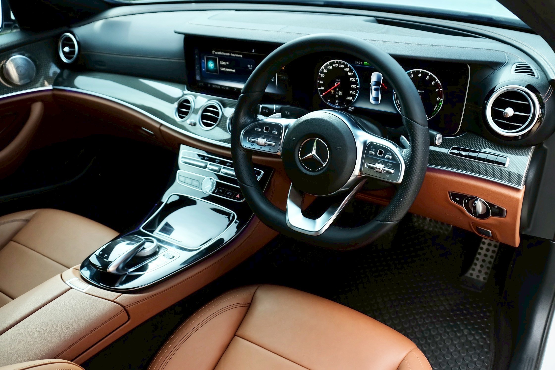 Mercedes Benz (W213) E350e AMG ปี 2019