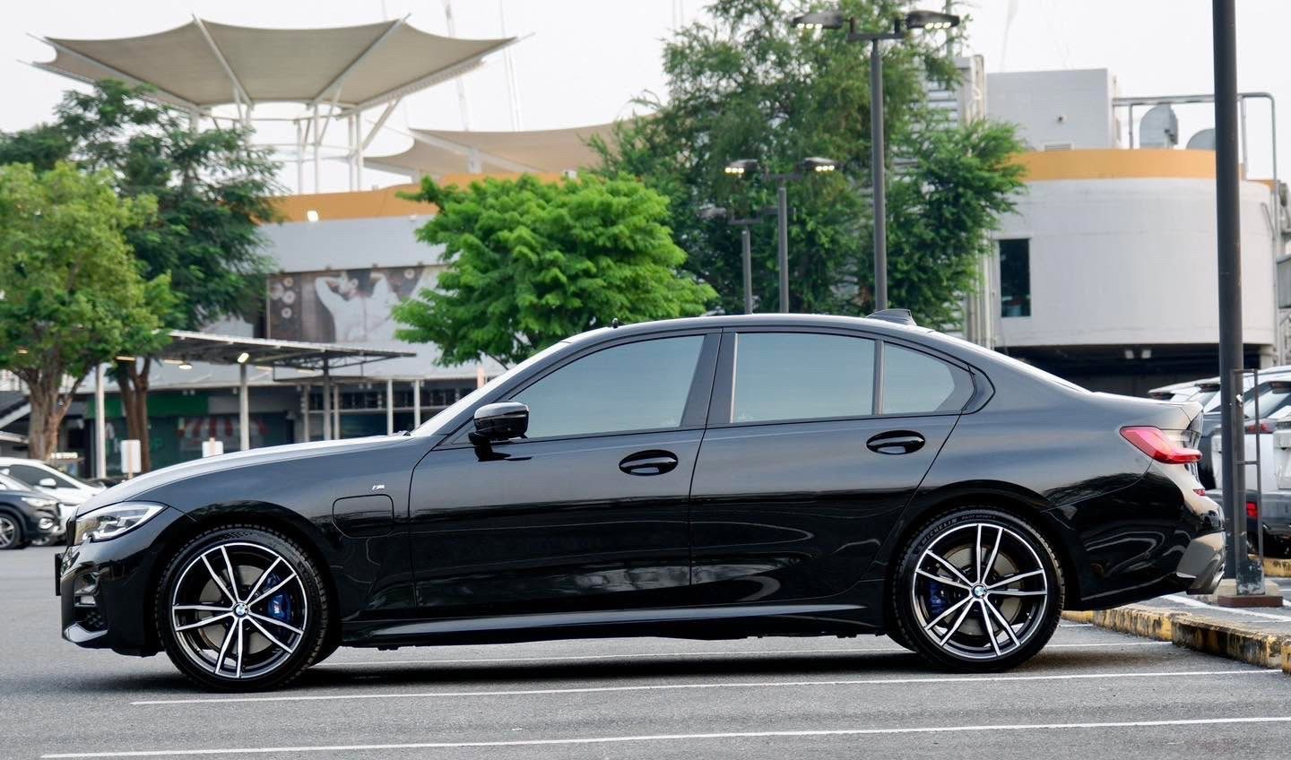 BMW G20 330e M-Sport ปี 2021