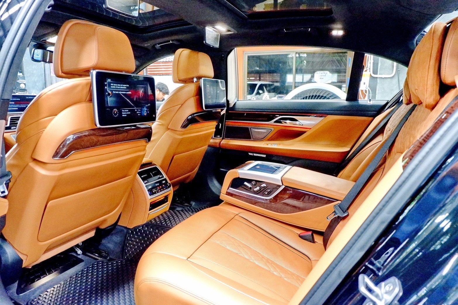 BMW 740Li m-performance (G12) Look M760Li ปี 2016