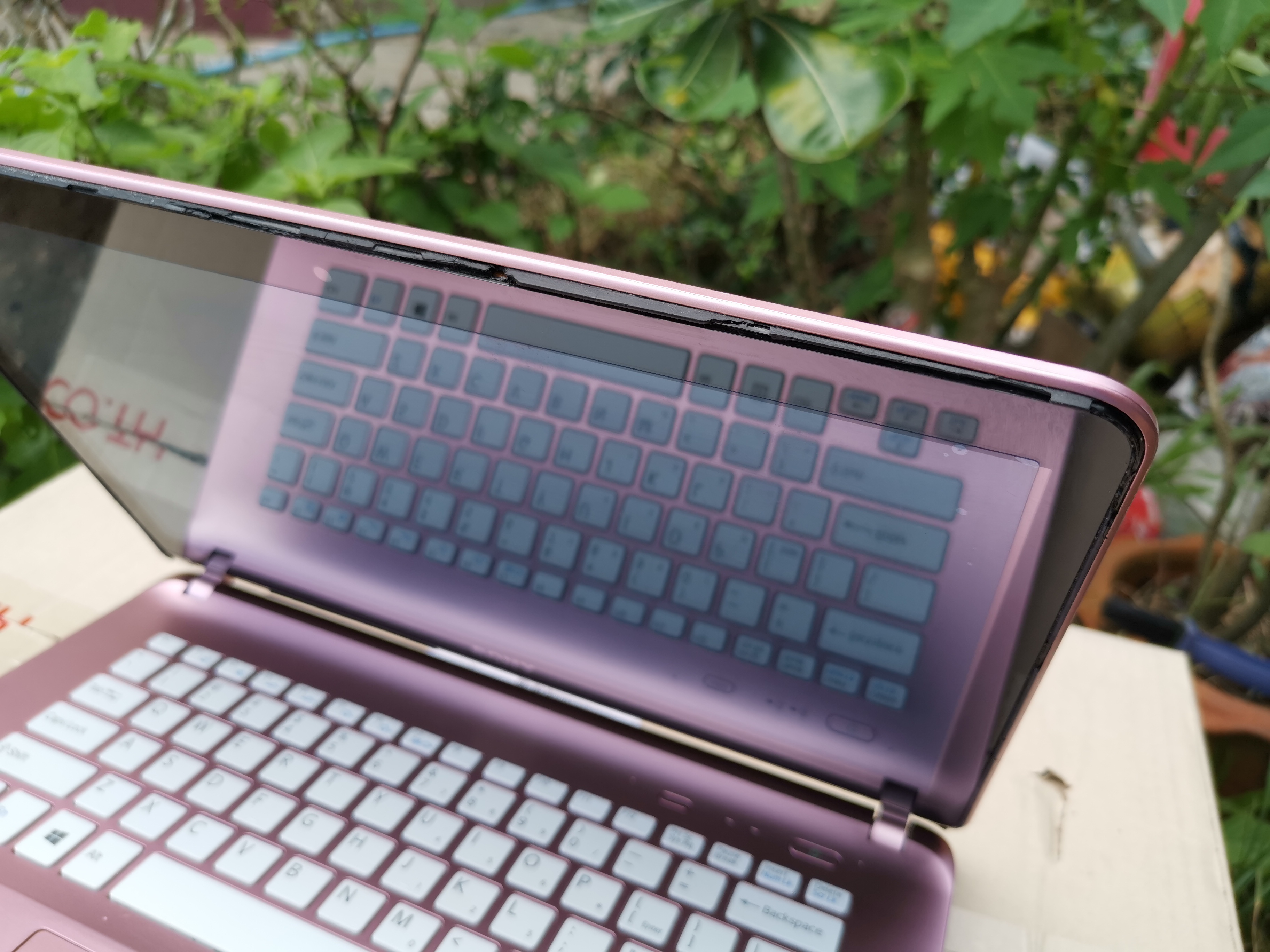 Sony Vaio f Series SVF142C29W (จอทัสสกรีน)