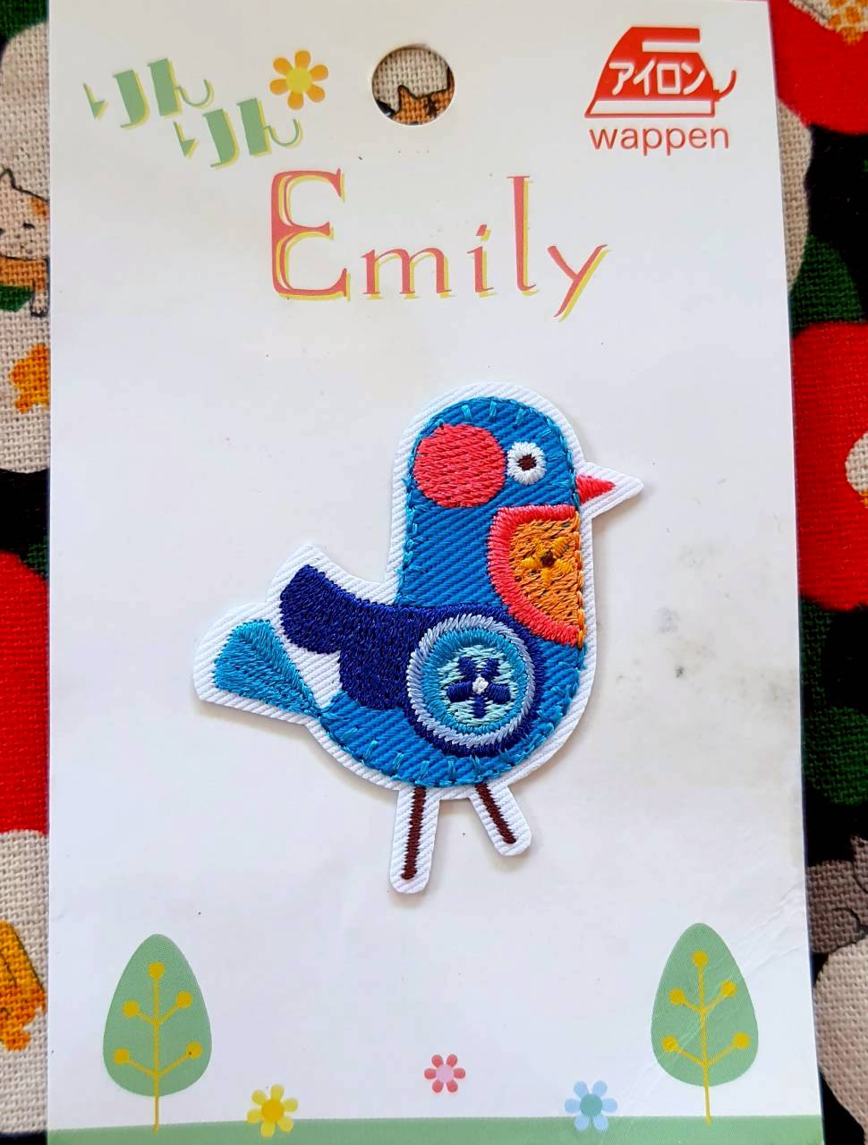 ตัวรีดเสื้อ ผ้า สิ่งของ นก Emily 4 cm bird iron Wappen จากญี่ปุ่น