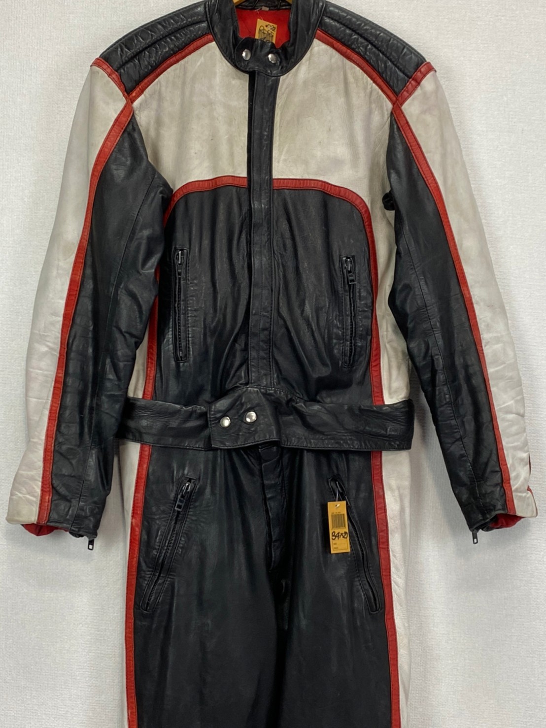 ประเภททรงชุด : Racing suit RCSS 022 (ชุดเลื้อ+กางเกง) : ยี้ห้อ....ไม่มีชื่อ