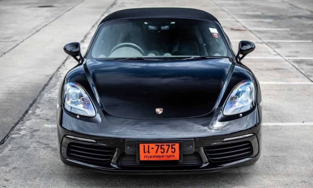 Porsche Boxster 718 ปี 2017