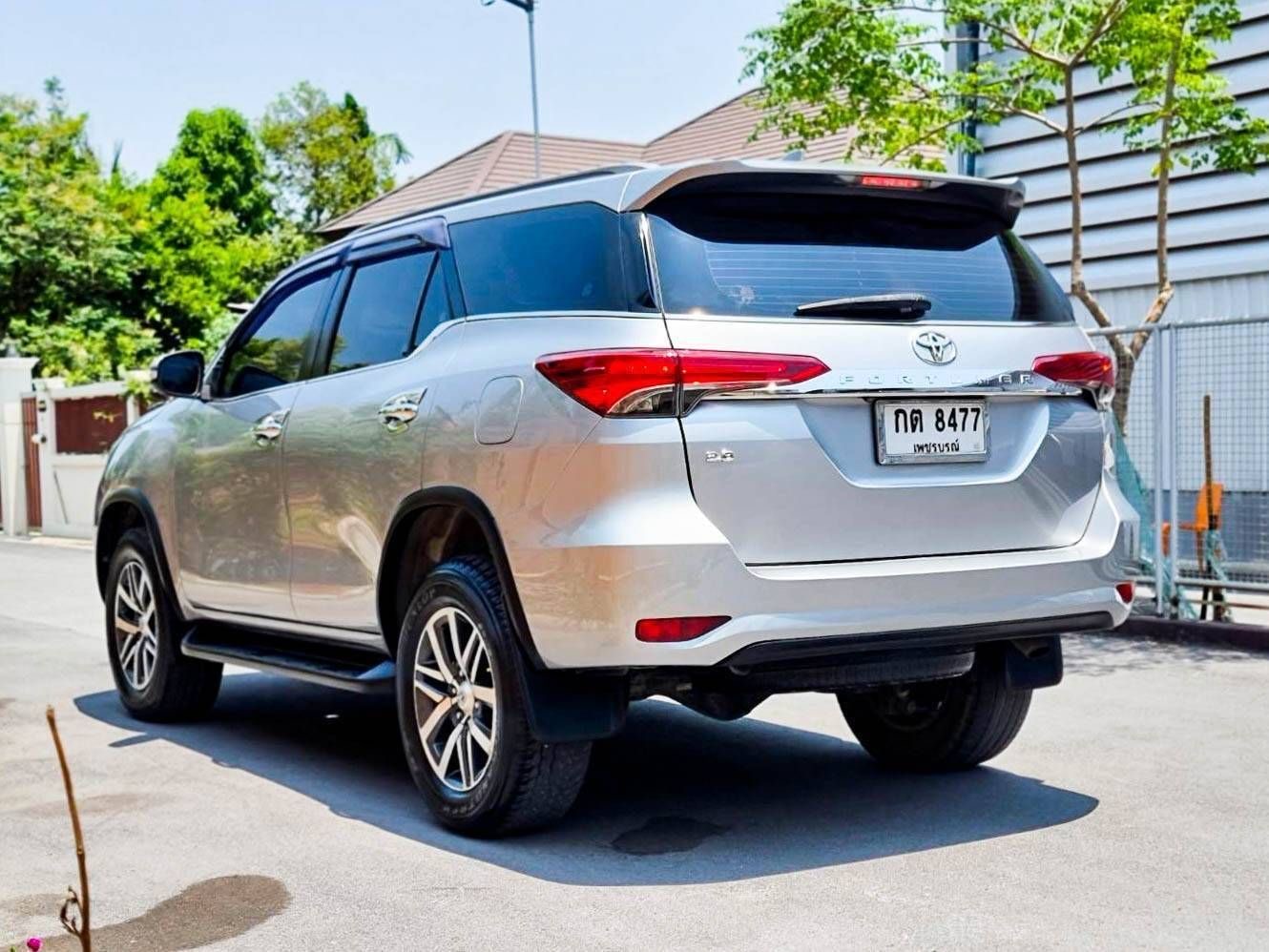 TOYOTA FORTUNER 2.8 V 2WD ปี2016
