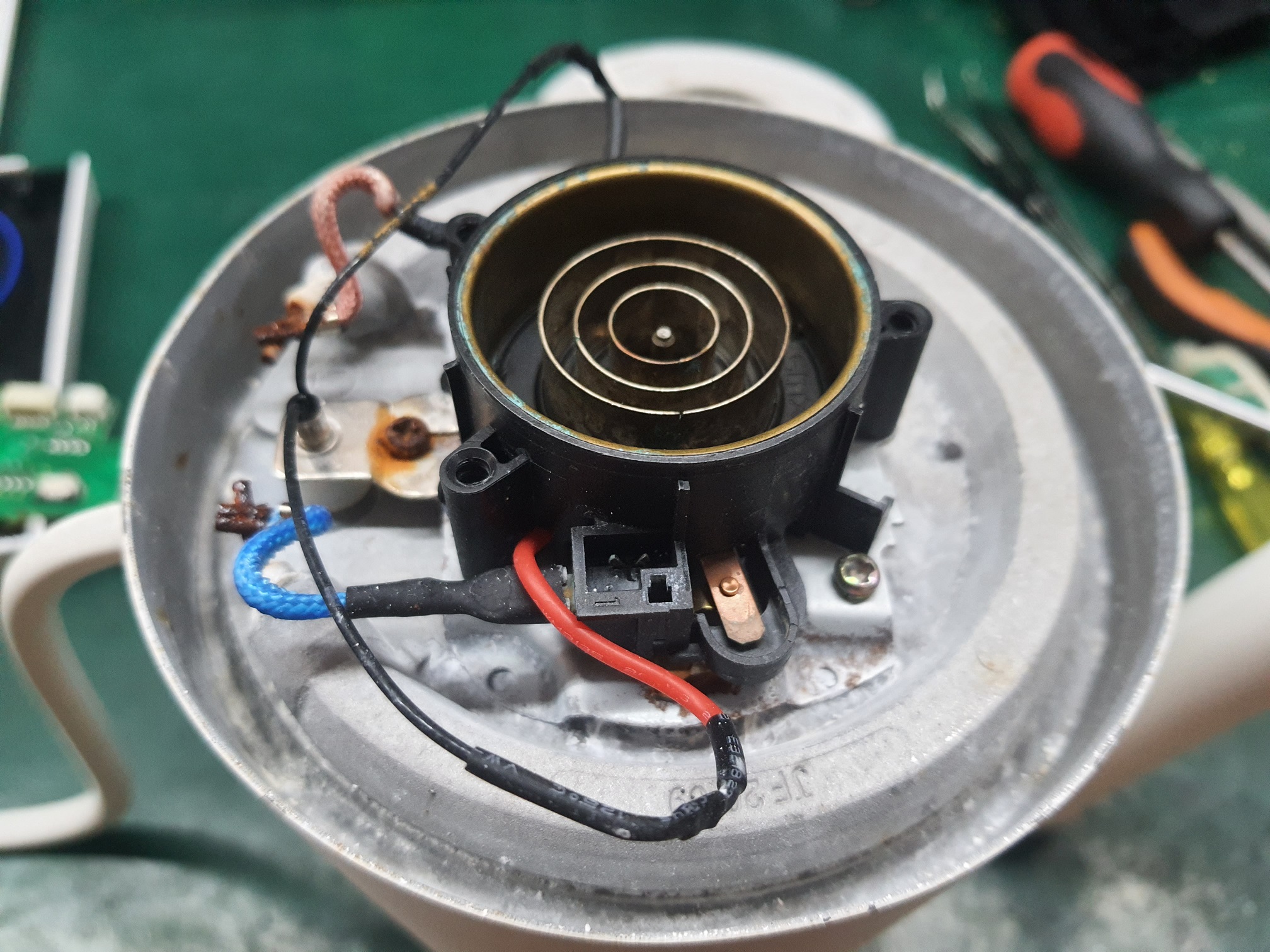 ซ่อมกาไฟฟ้าดริปกาแฟ ยี่ห้อ Timemore รุ่น F11W-1500 อาการเปิดไม่ติด