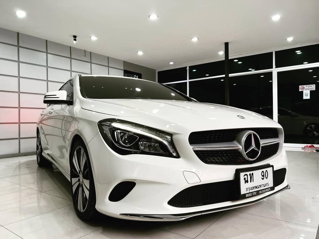 Mercedes Benz CLA200 URBAN 1.6 เทอร์โบ ปี 2017