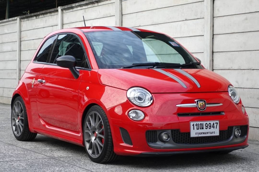 Fiat Abarth 695 Tributo Ferrari ปี 2011