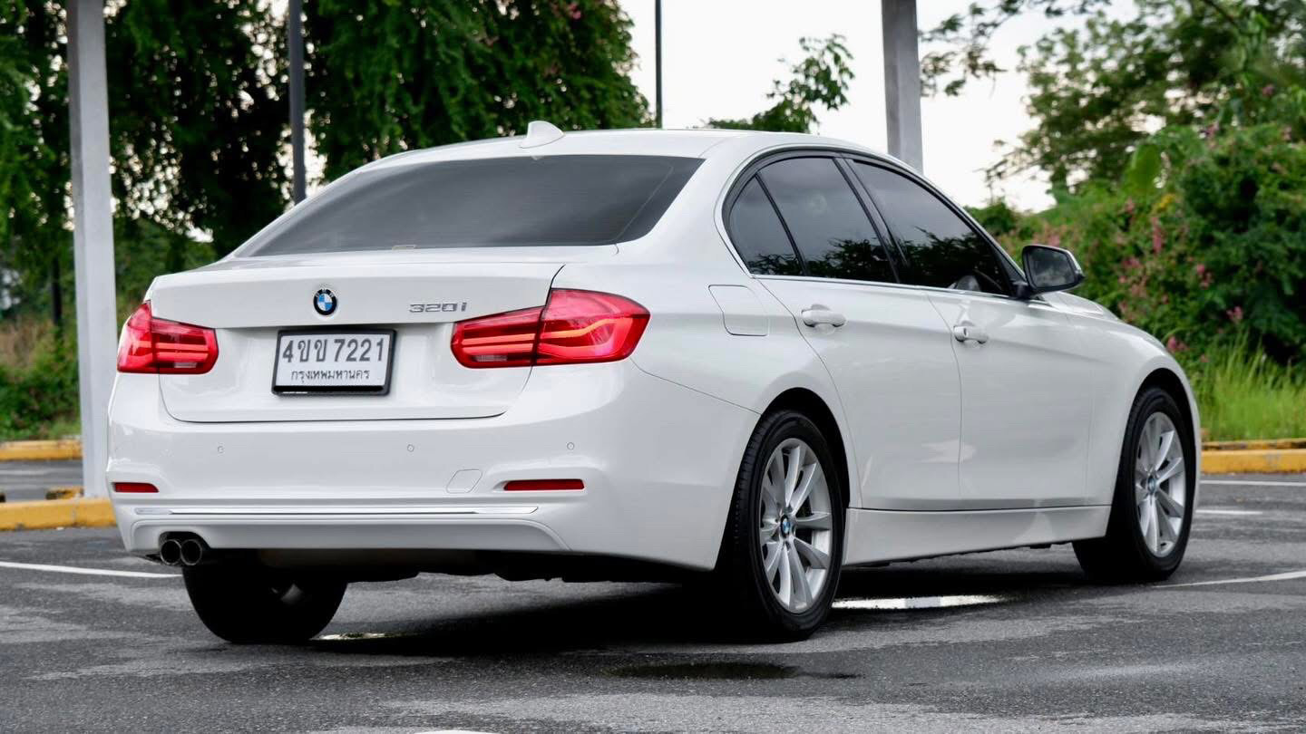 BMW F30 320I LCI Minorchange ปี 2016