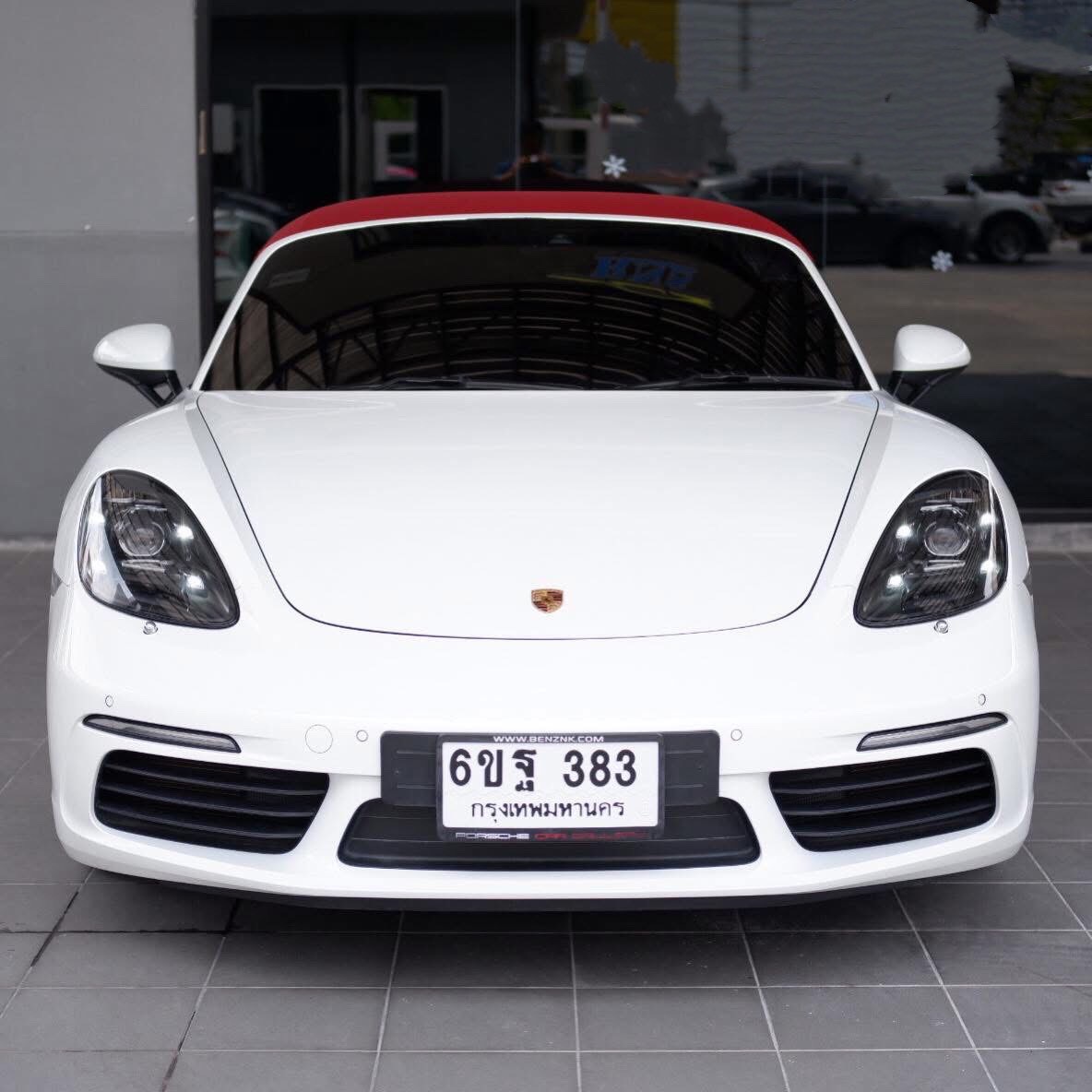 Porsche 718 Boxster Convertable ปี 2017