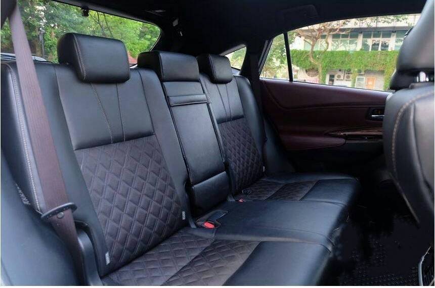 Toyota Harrier 2.0 Premium ปี 2014