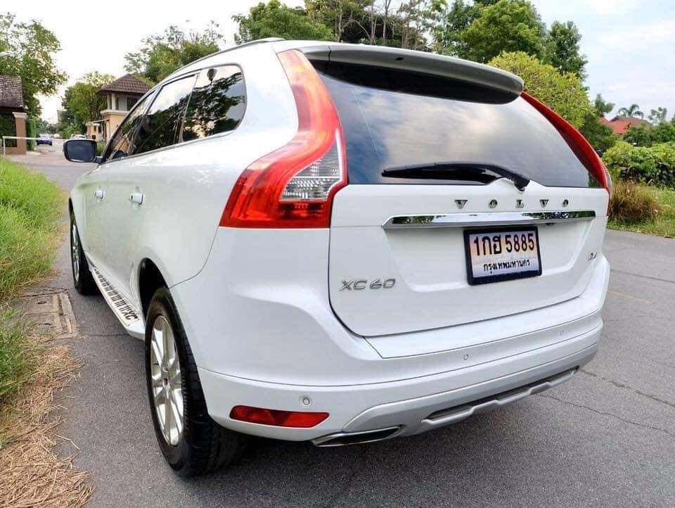 Volvo XC60 D4 Sport Crossover เครื่อง 2.0 Diesel Turbo ปี 2014