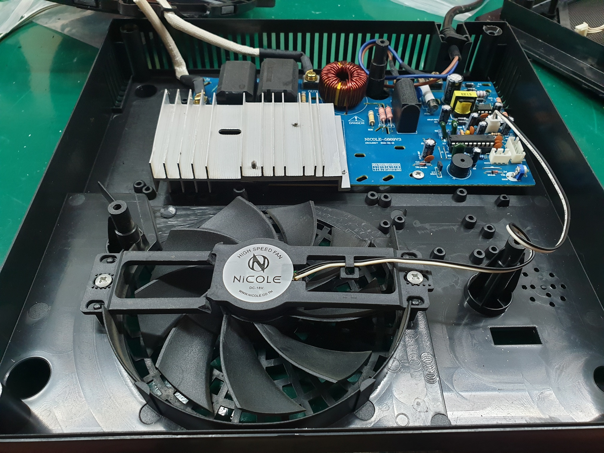 ซ่อมเตาแม่เหล็กไฟฟ้า ยี่ห้อ NiCOLE รุ่น AT-698A อาการเปิดไม่ติด