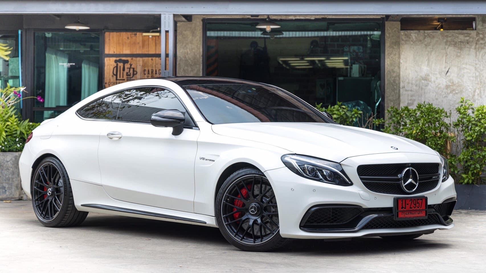 Mercedes-AMG C63s Coupe ปี 2016