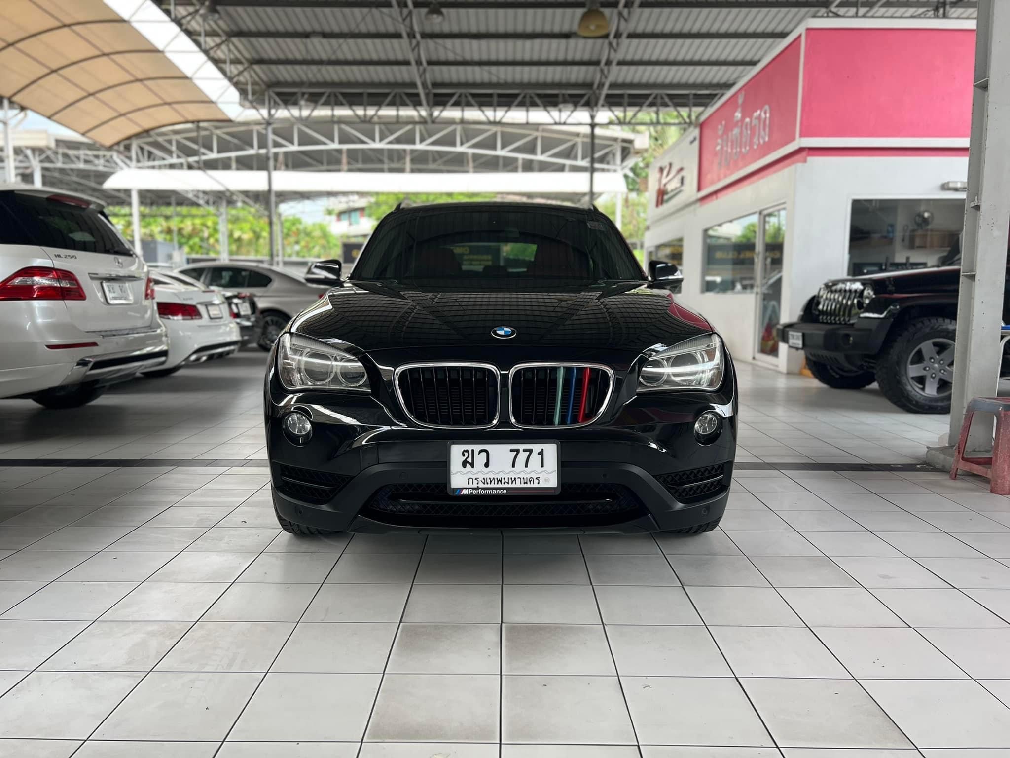 BMW X1 sDrive18i Sport LCI ปี 2015
