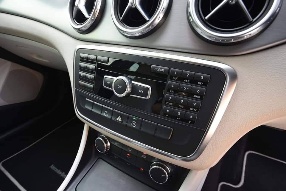 Mercedes Benz GLA200 ปี 2015