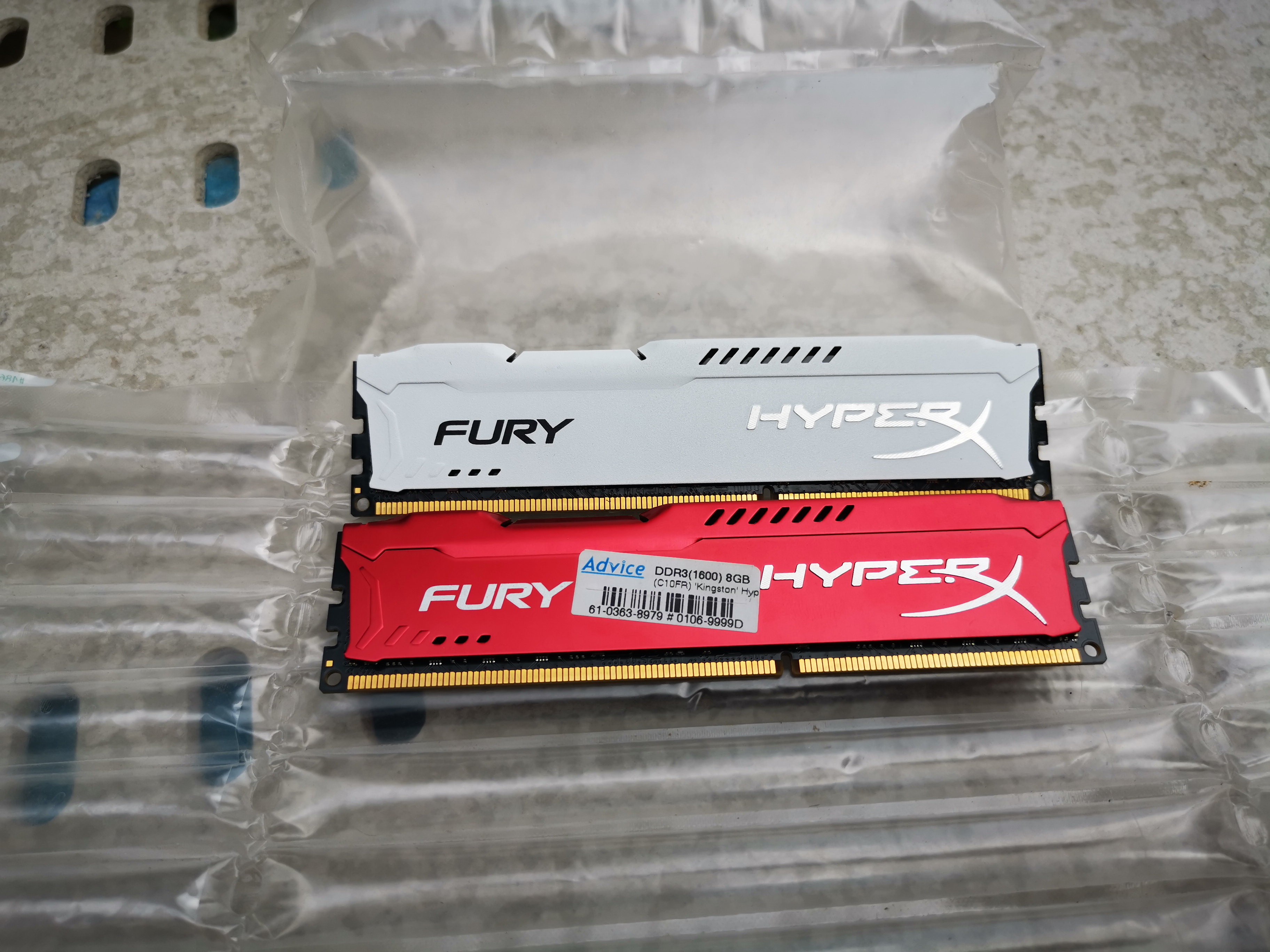 Ram HyperX Fury DDR3 8G/1600 (ขาว,แดง)