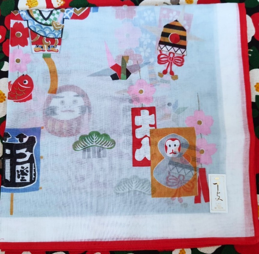 JAPAN Handkerchief ผ้าเช็ดหน้าญี่ปุ่น ลายสวยๆค่ะ จากญี่ปุ่น Size : 43 x 43 cm ผ้าฝ้าย 100%