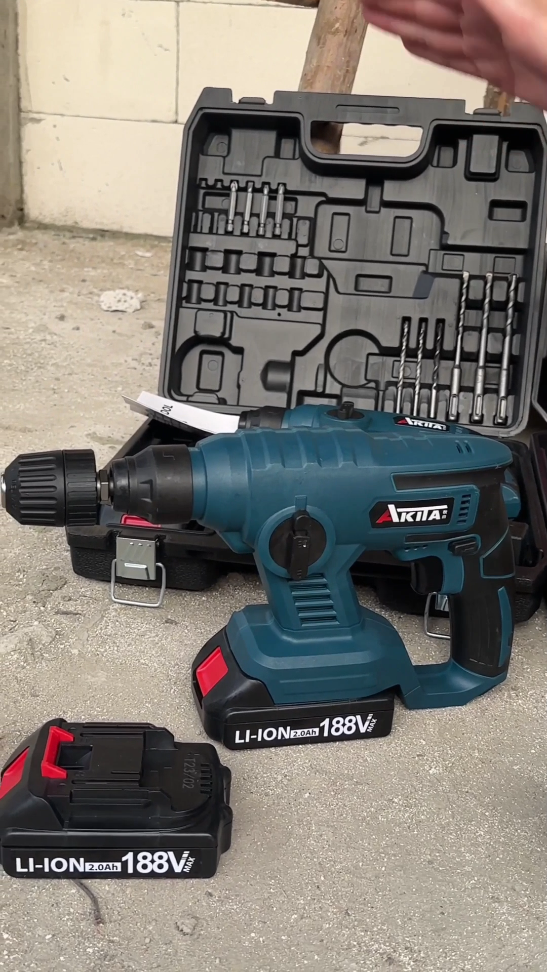 สว่านโรตารี่ไร้สาย AKITA มี 2 รุ่น 188V และ 399V