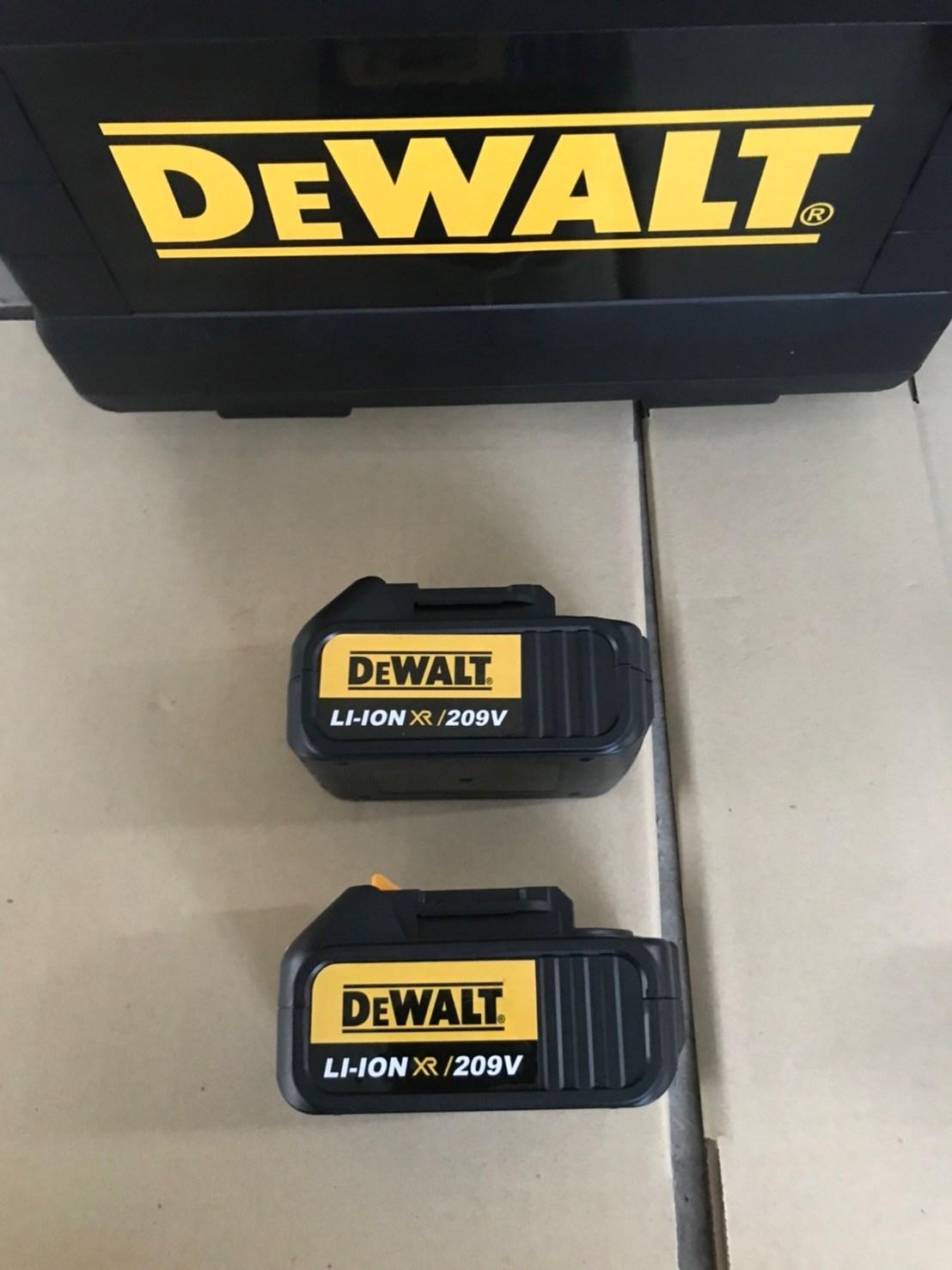 บล็อกไร้สาย Dewalt 209V ขนาด 4 หุน มอเตอร์บลัสเลส (BRUSHLESS)