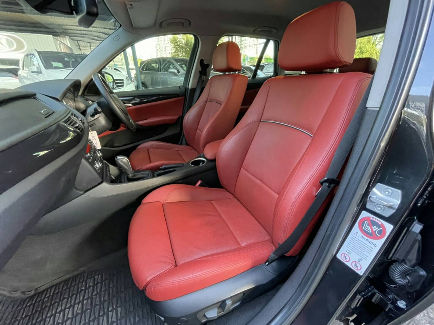 BMW X1 18i Minorchange ปี 2014