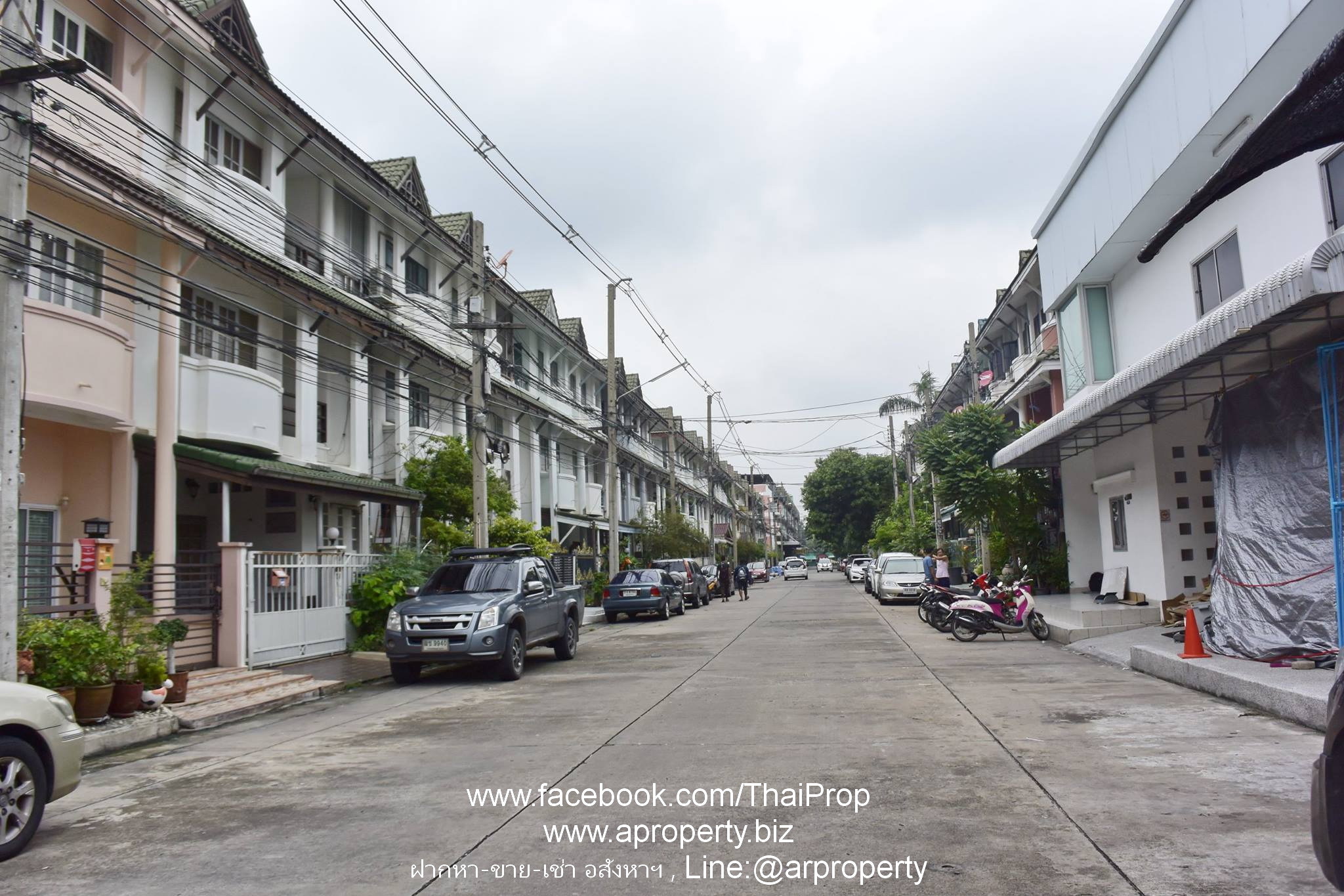 ให้เช่าท/ฮ 2 ชั้น เรวดี 61 ใกล้รถไฟฟ้าหลายสถานี