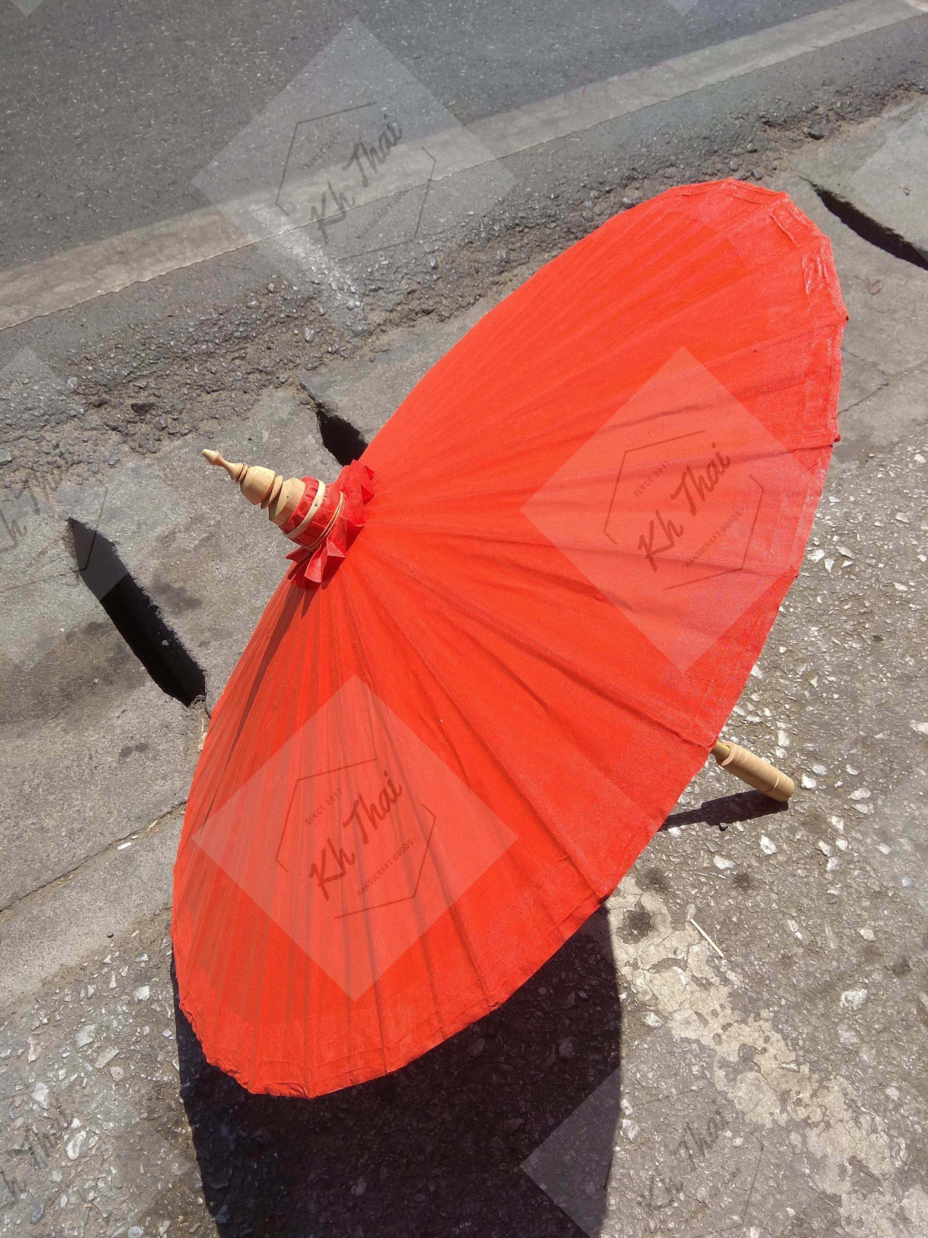 ร่มบ่อสร้าง ร่มผ้าน้ำมัน สีส้ม17 นิ้ว กันน้ำได้