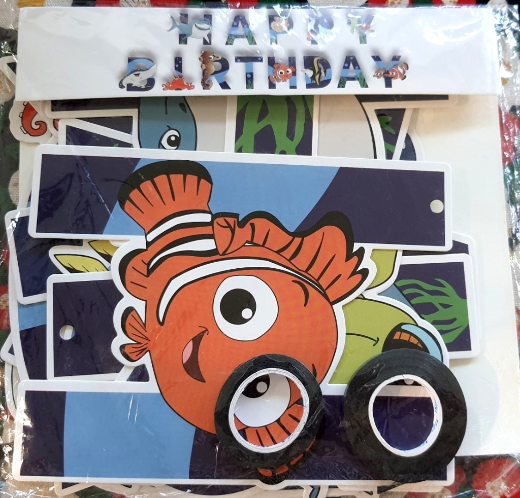 นีโม...ปลาเล็ก หัวใจโต๊...โต Finding Nemo Banner HAPPY BIRTHDAY แบนเนอร์ ป้ายตกแต่ง งานปาร์ตี้ วันเกิด จากญี่ปุ่น Size : ความสูง 16 - 18 cm