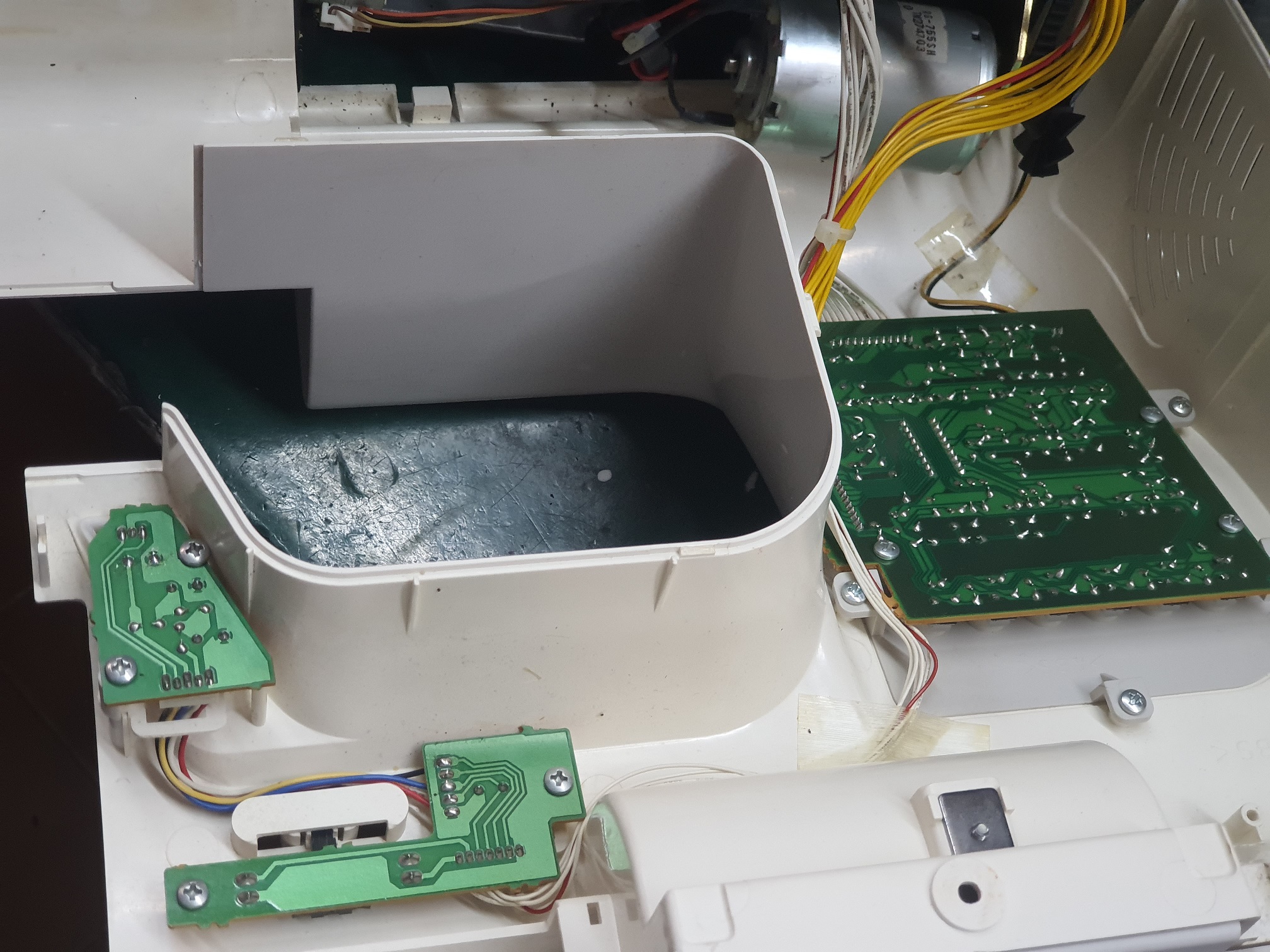 ซ่อมจักรเย็บผ้า ยี่ห้อ SINGER รุ่น SY-102 อาการเครื่องไม่ทำงาน