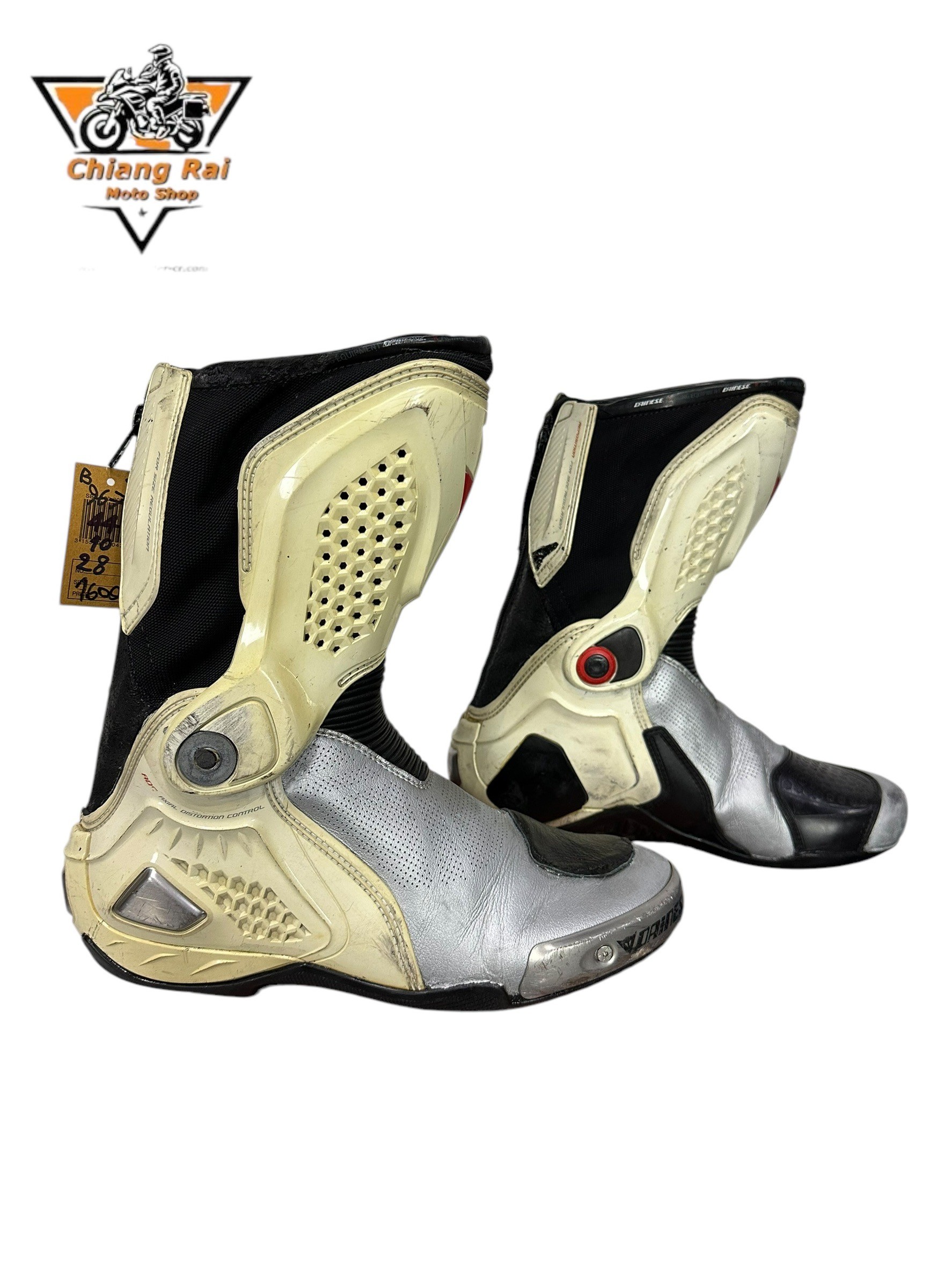 รองเท้าขี่มอเตอร์ไซด์( มือสอง) RCBS-967 Size ขนาดจากป้าย 44:EUR / 10:UK / 28:Cm.(dainese)