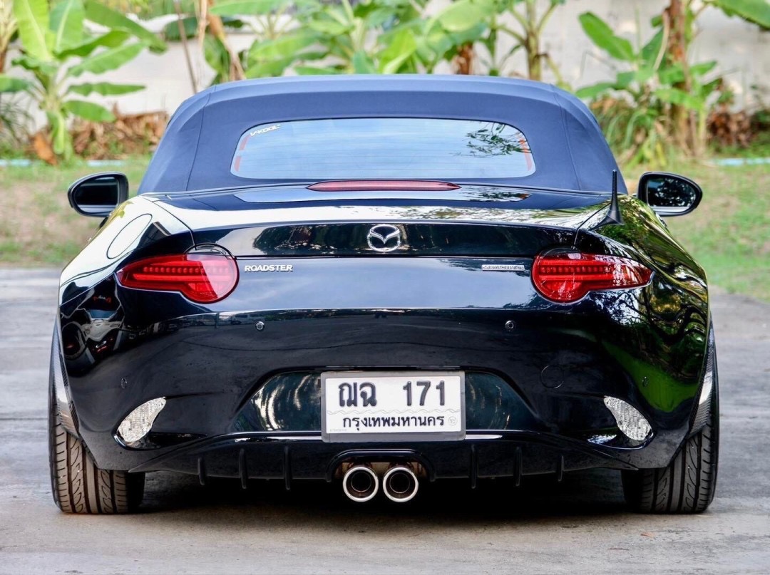 Mazda MX-5 Roadster (ND) 990S Lightweight Edition หลังคาผ้าใบเปิดประทุน ปี2023