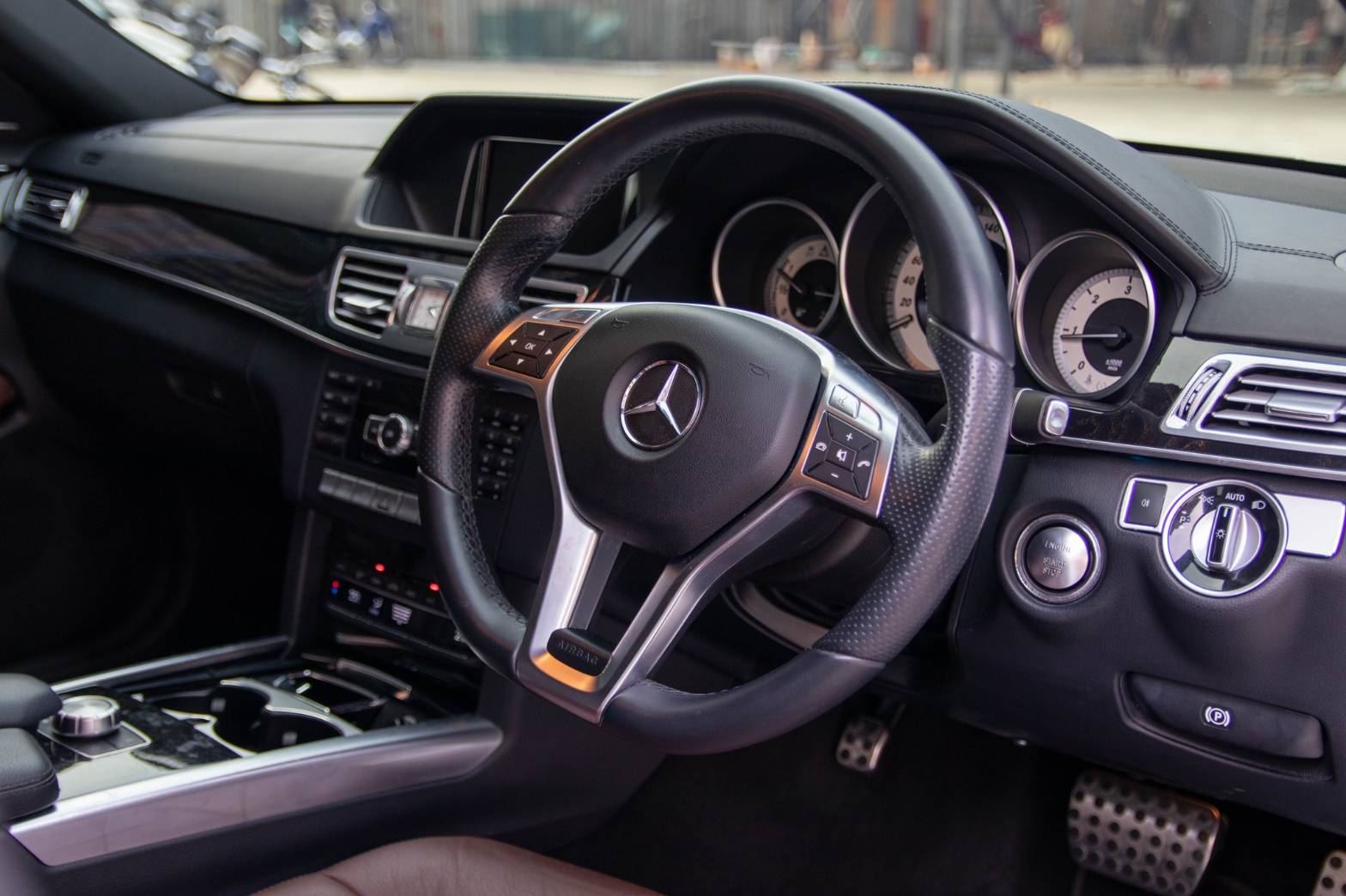 Mercedes-Benz E300 Amg Bluetech Hybrid ปี 2015