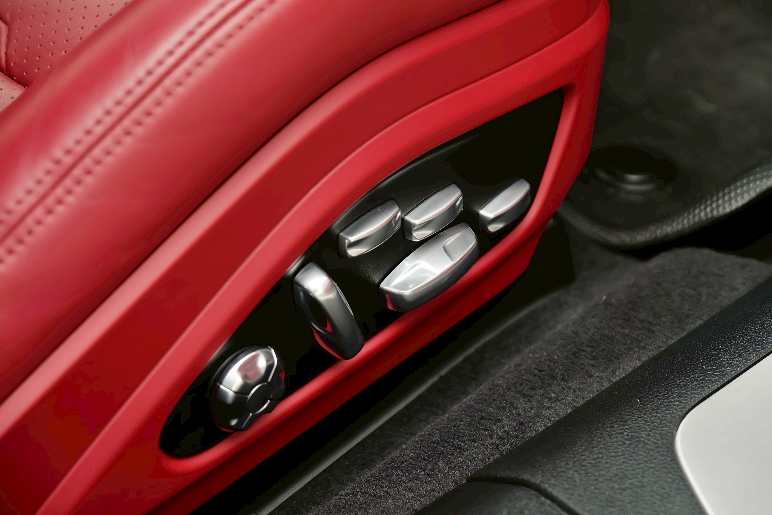 Porsche Panamera 4 E-Hybrid Facelift ปี 2023