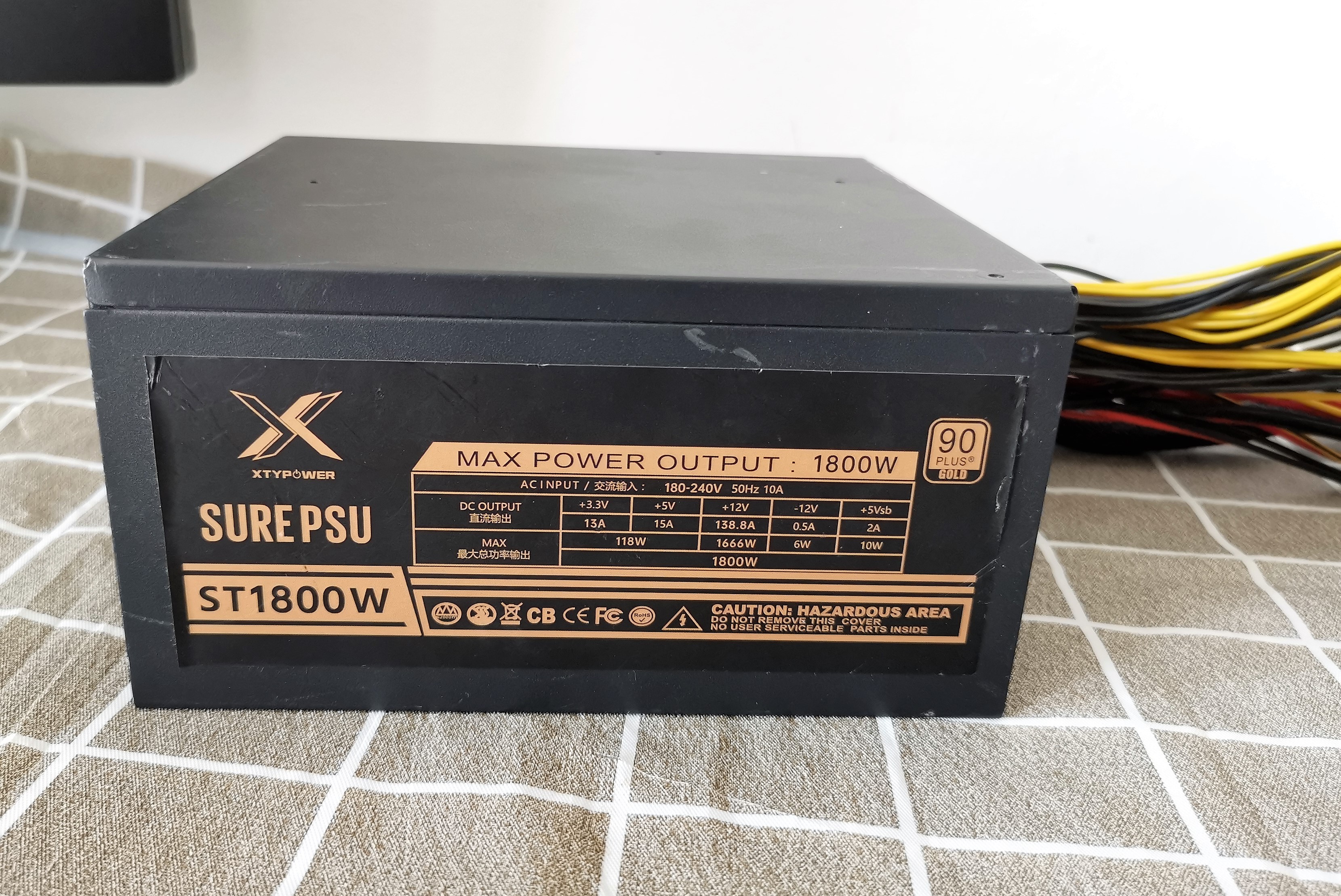 PSU SurePsu ST1800W 1800W (90+ Gold)