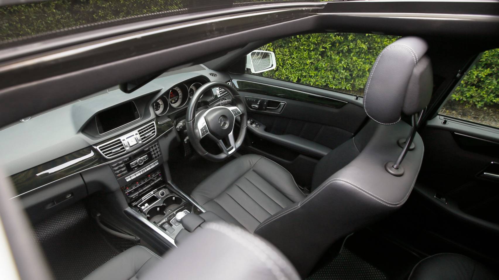 Mercedes Benz E300 Diesel Hybrid AMG Dynamic ปี 2013