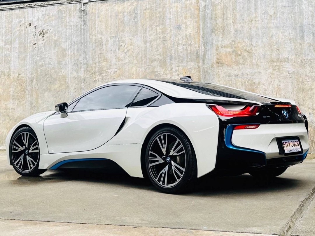 BMW i8 Pure impulse 1.5 HYBRID โฉม i12 ปี 2017