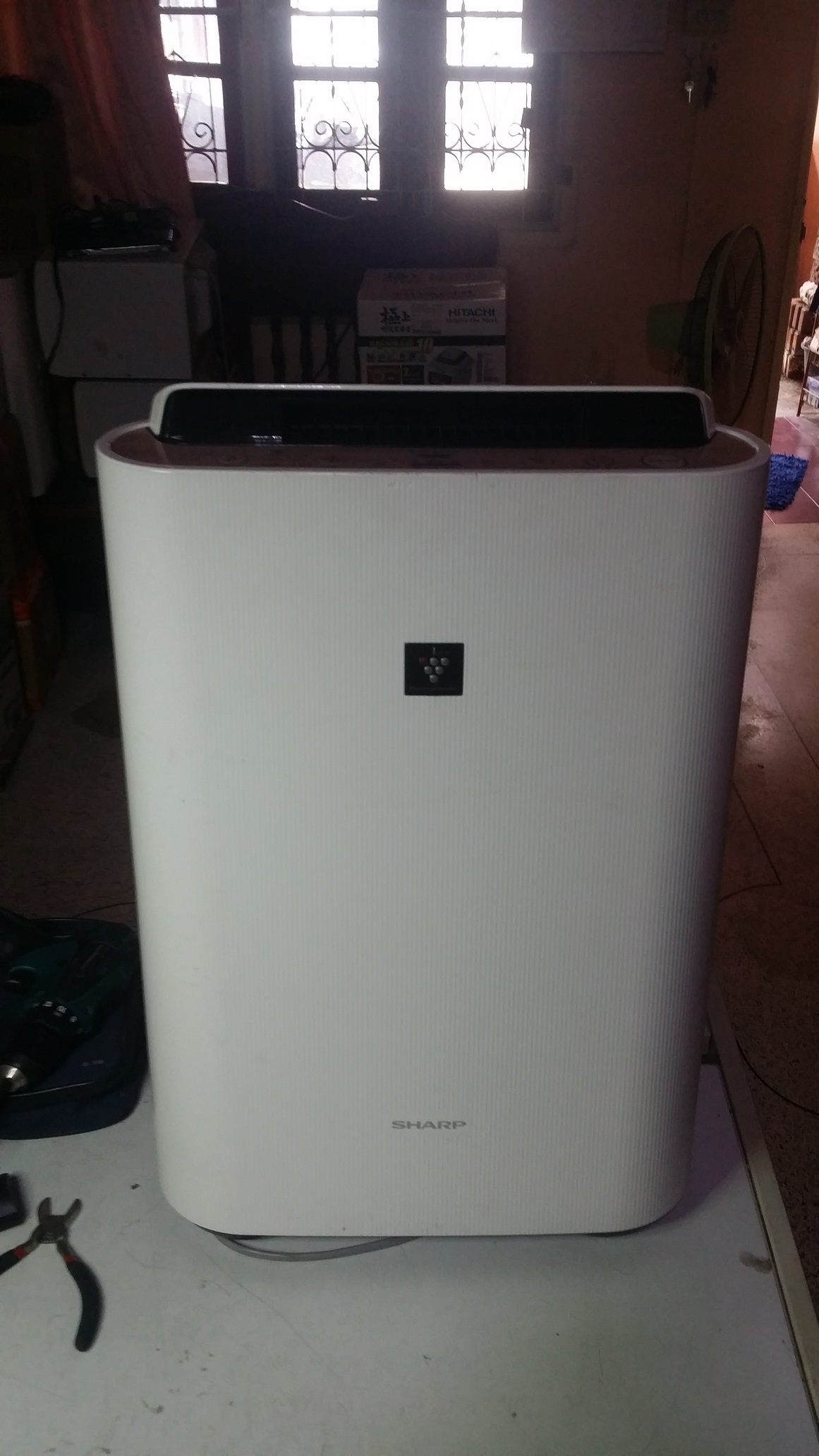 ซ่อมเครื่องฟอกอากาศ ยี่ห้อ SHARP รุ่น KC-G40-W อาการไฟเข้าแต่พัดลมไม่หมุน