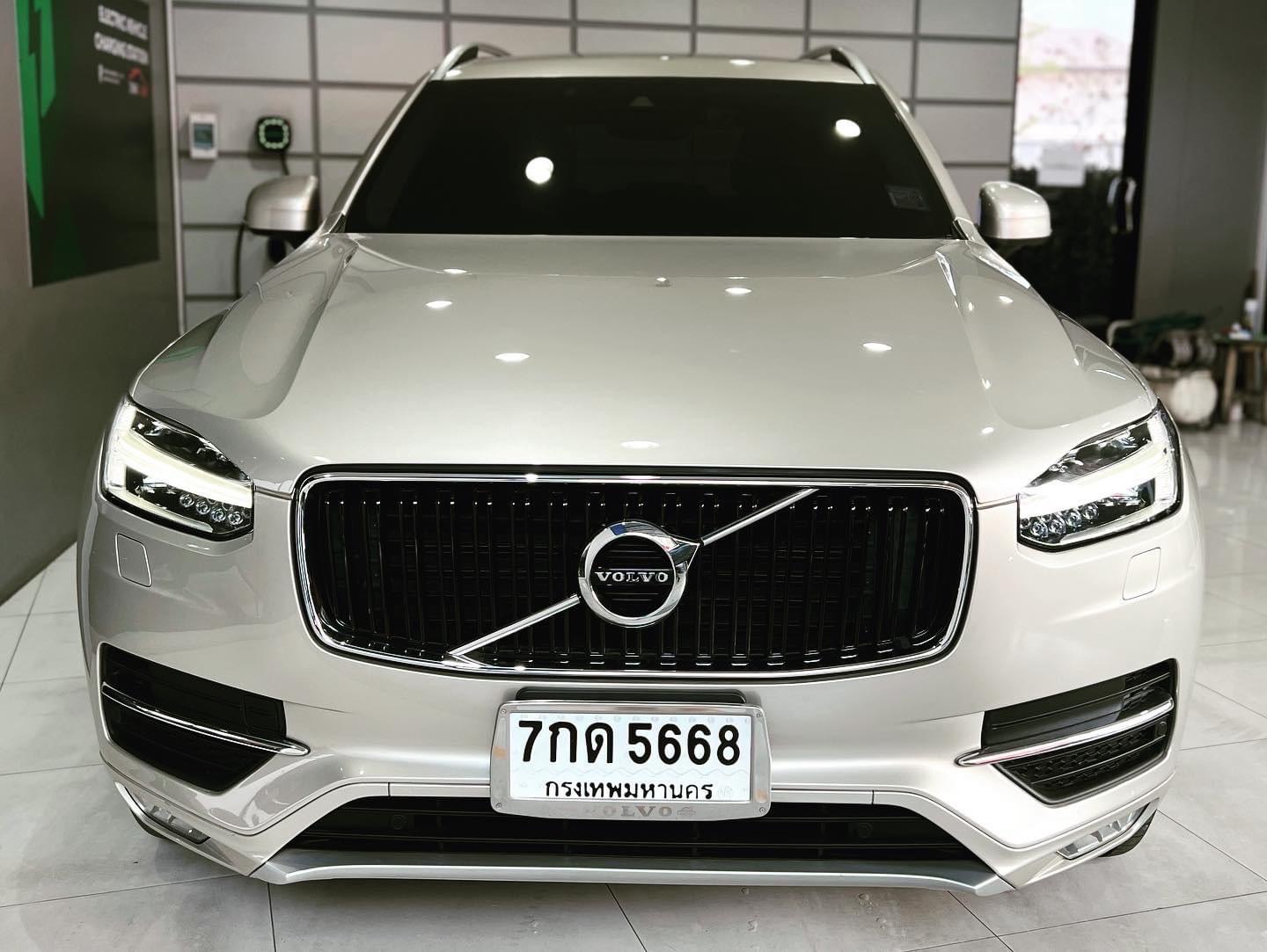 Volvo XC90 D5 Momentum AWD 2.0 เทอร์โบคู่ ปี 2017
