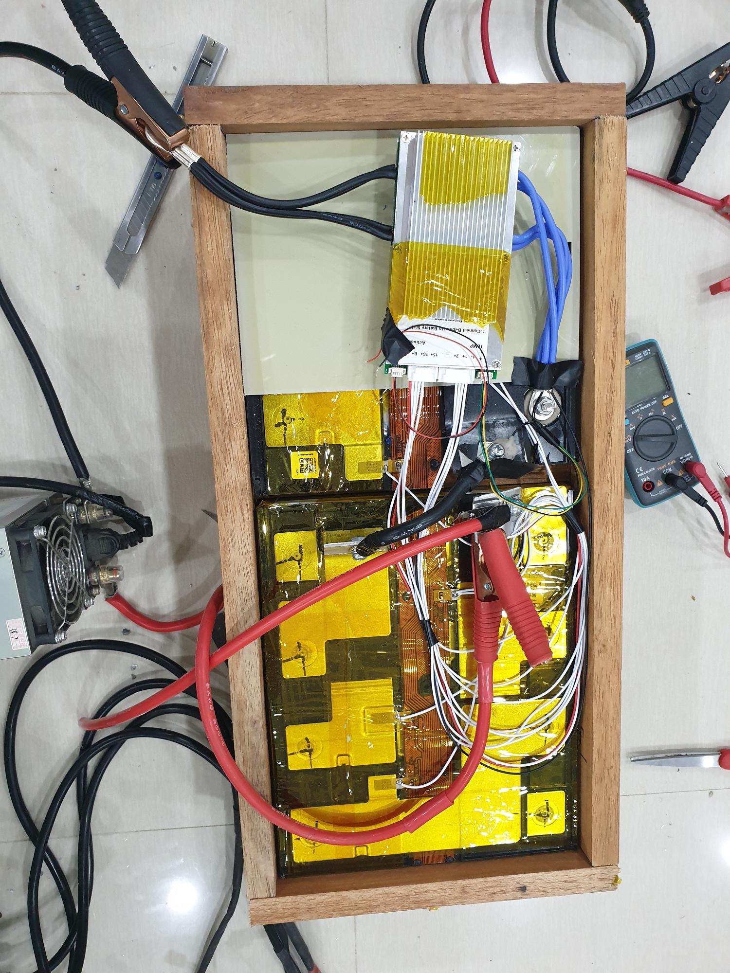 แบตเตอรี่ลิเทียมไอออน NMC 24v 235Ah พร้อม smart BMS