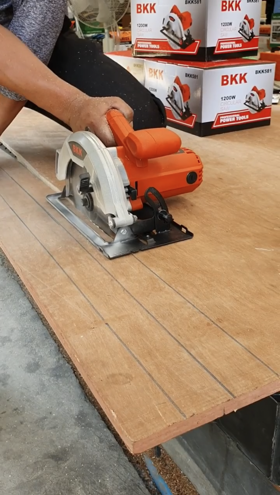 เลื่อยวงเดือน BKK 7 นิ้ว