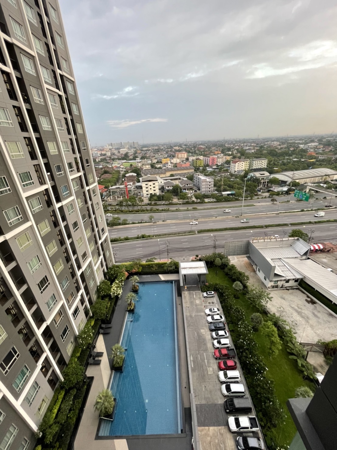 ขาย เดอะเพรสซิเด้นท์ เพชรเกษม บางแค MRT หลักสอง วิวสระ