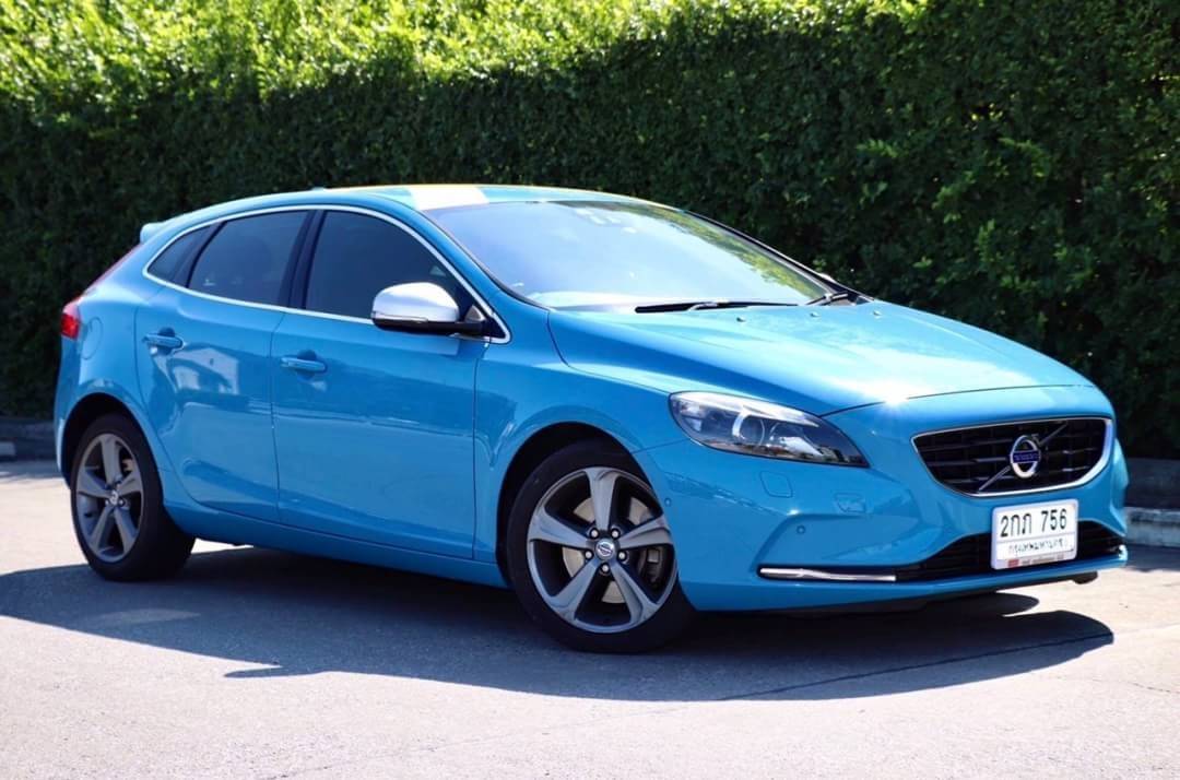 VOLVO V40 2.0 T5 S ปี 2016 (สีฟ้า)