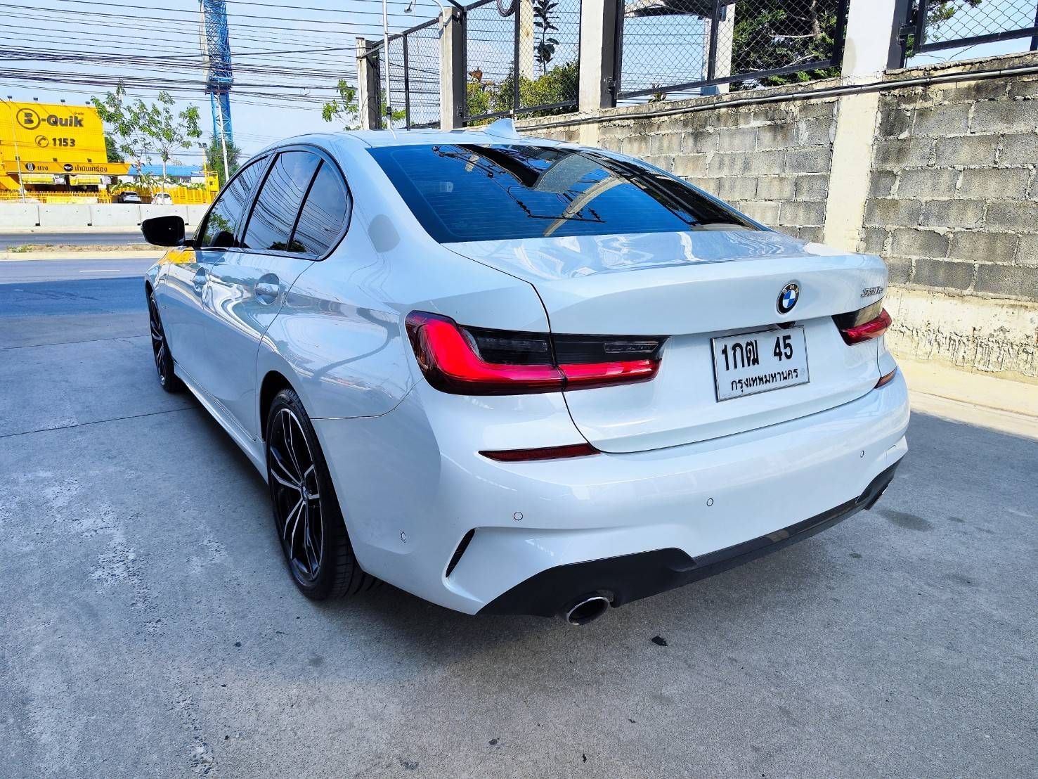 BMW SERIES 330e M SPORT ปี 2023