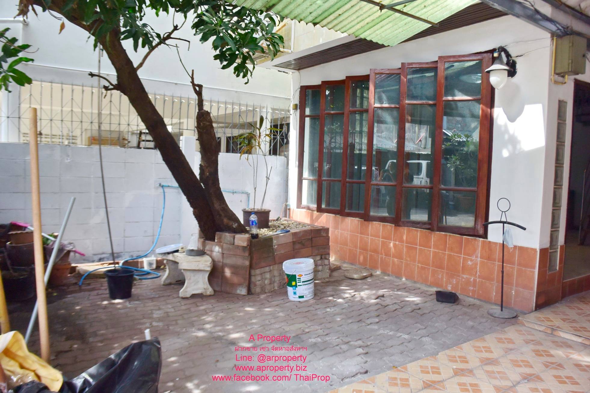 บ้านแฝดติดกัน 2 หลังติดกัน ซอยข้าง Central แจ้งวัฒนะ