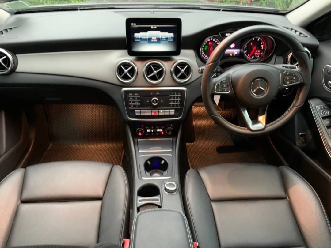 Mercedes Benz GLA200 ปี2018