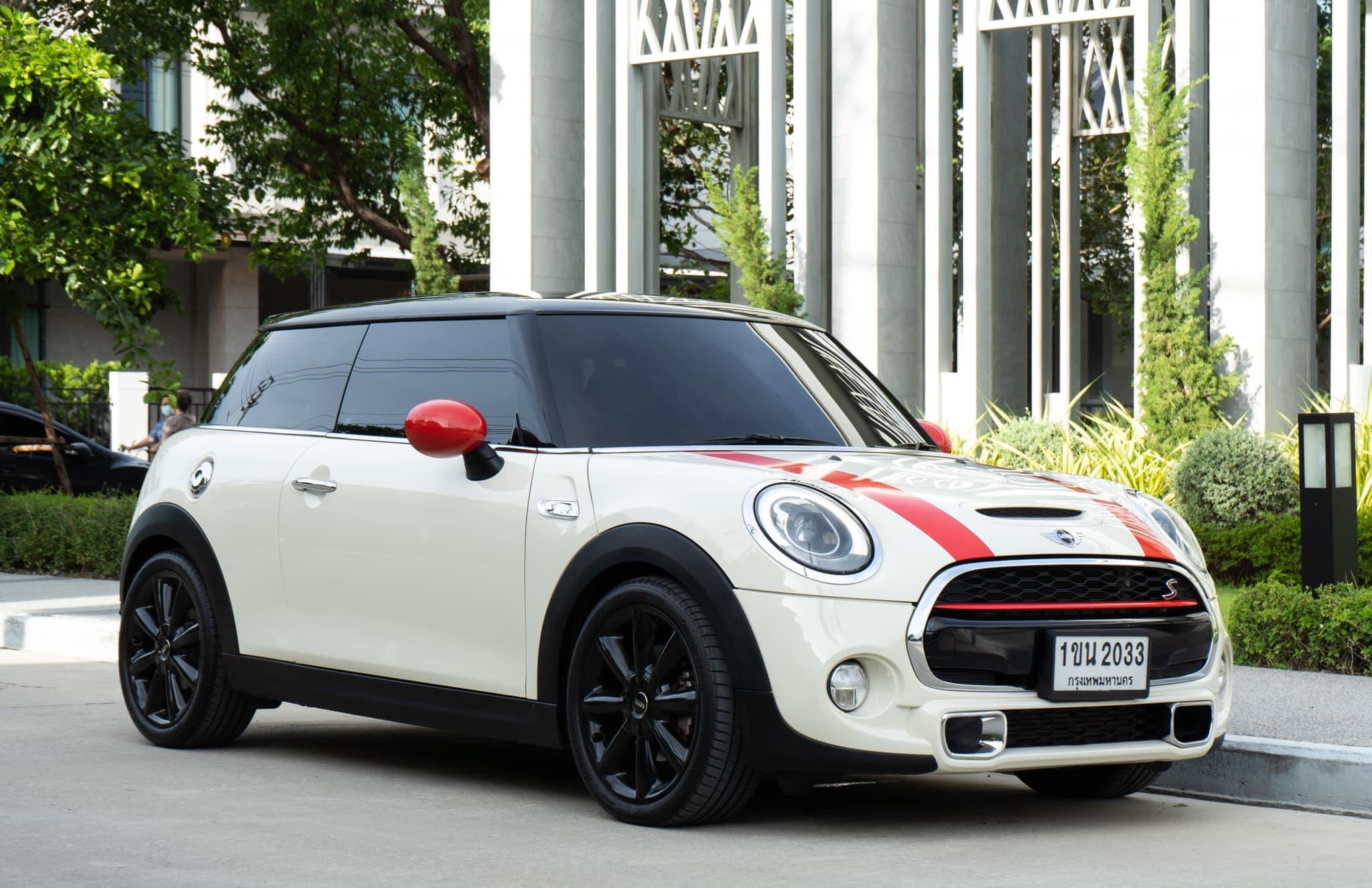 Mini Cooper S 2.0Turbo F56 ปี 2015