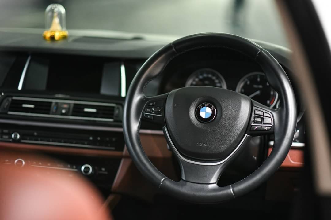 BMW 520d M sport รุ่น Minor change (Lci) ปี 2015