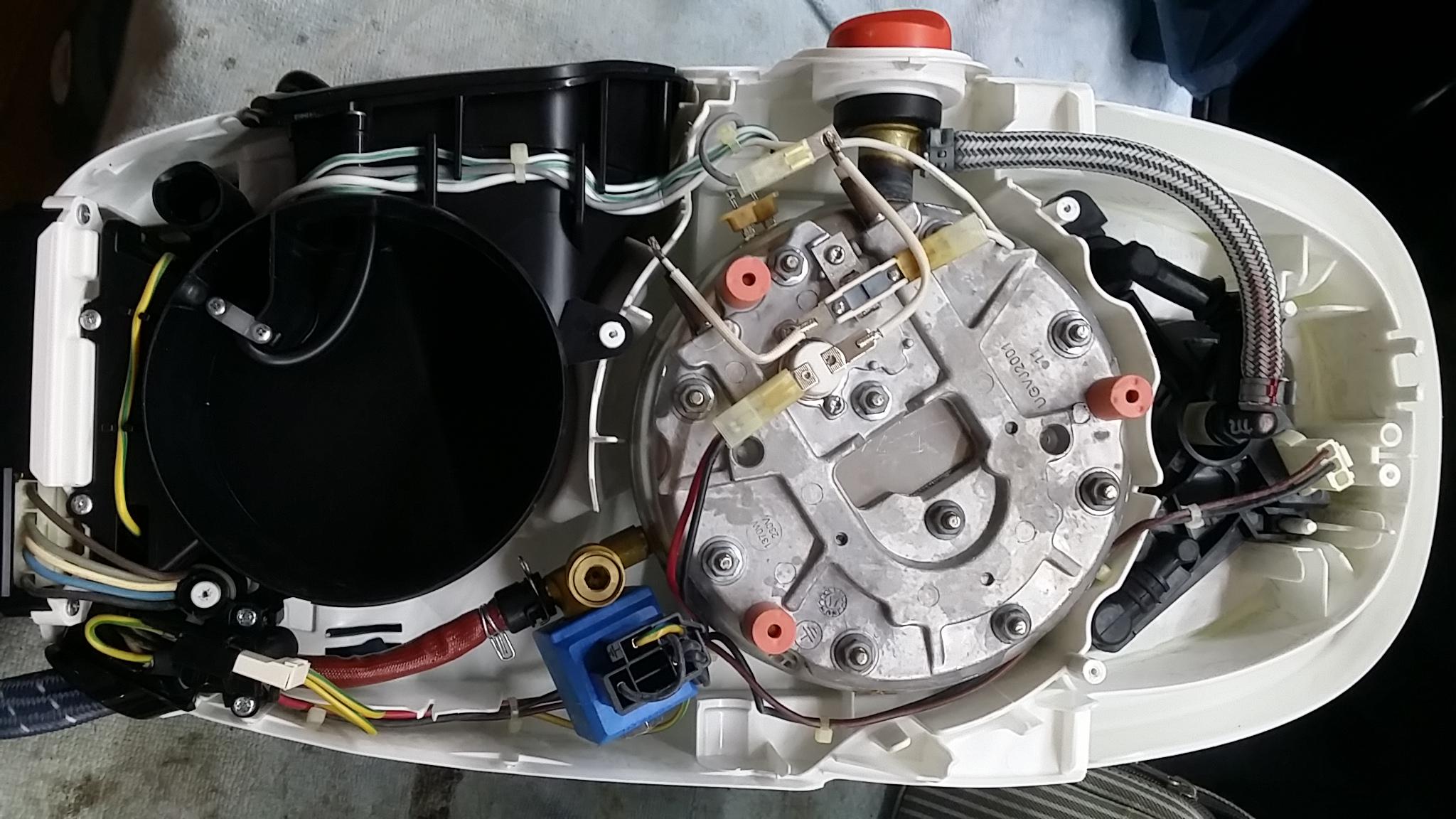 ซ่อมเตารีดไอน้ำ ยี่ห้อ TEFAL รุ่น GV7830 อาการไอน้ำไม่ออก