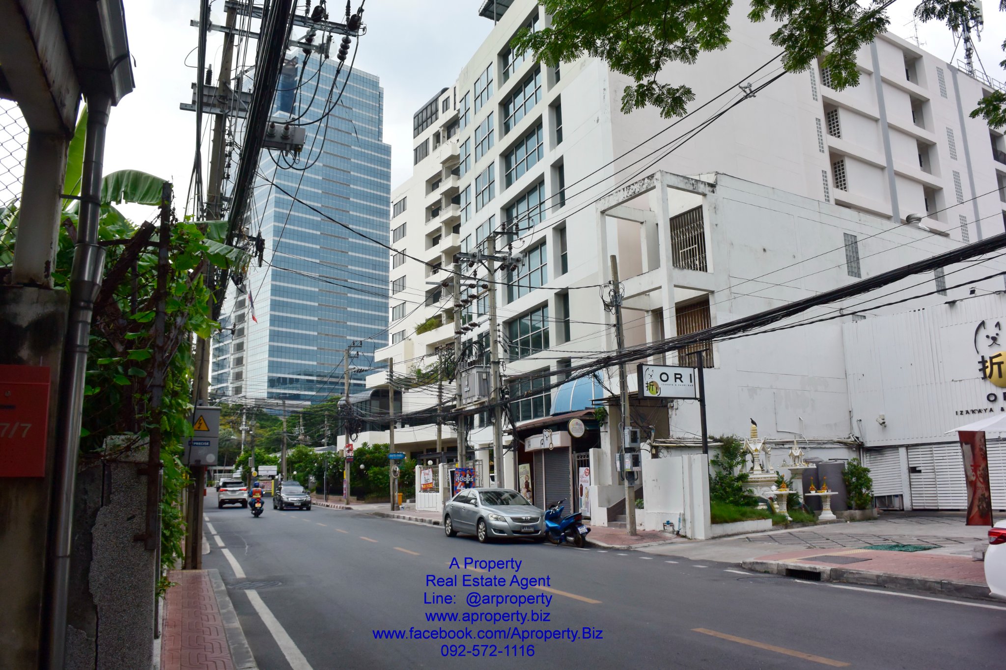 ให้ช่า สำนักงาน เหมา 8 ชั้น มีดาดฟ้า หลังมุม ซอยอารีย์
